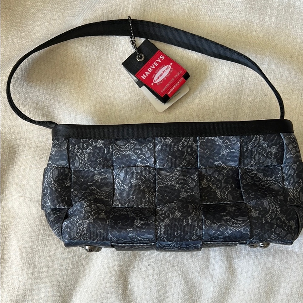 Harveys Black Woven Women's seatbelt Bag